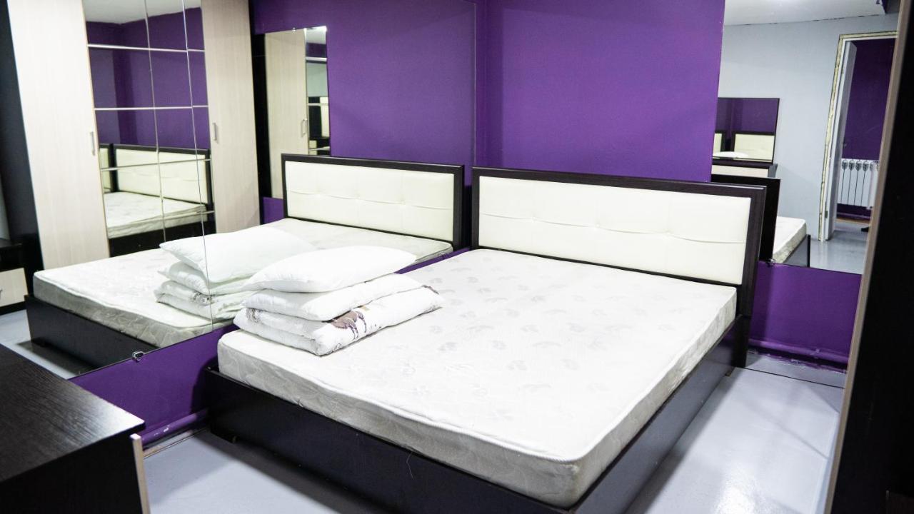 Fox Hostel Алмати Екстер'єр фото
